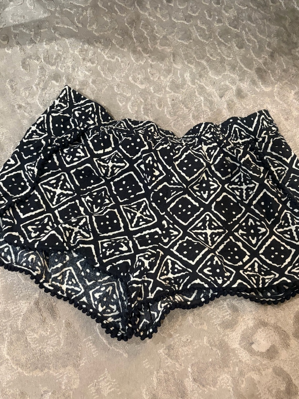 Madewell Black and White Geometric High-Waist elastic waist Shorts size large